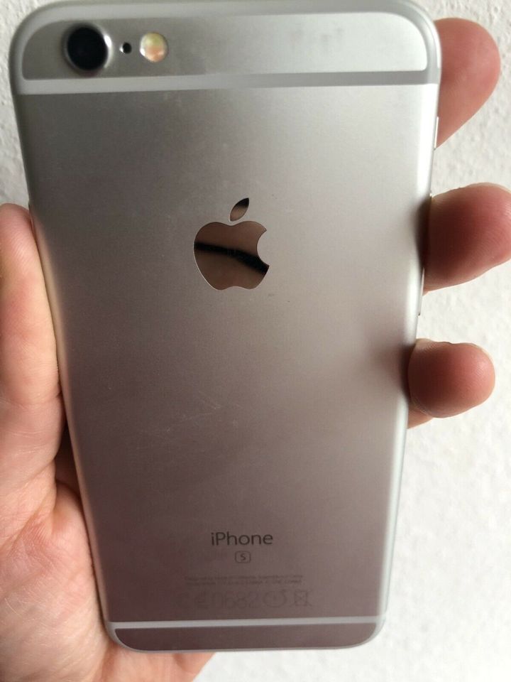 iPhone 6s 32 GB in Treben