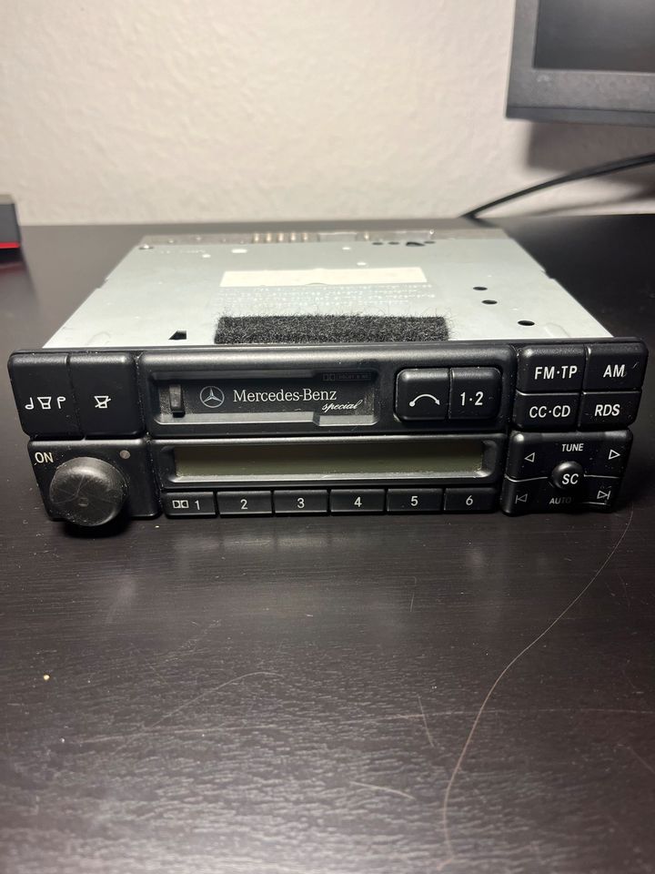 Mercedes Benz Autoradio BE2210 - Original - Ausbau C Klasse W202