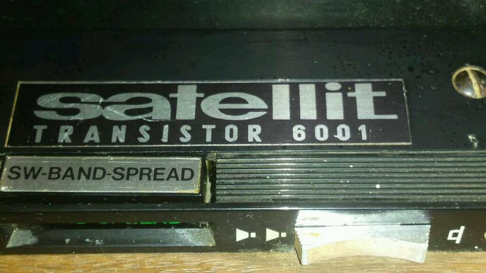 GRUNDIG Satellit Transistor 6001; SW-Band Radio; etwas DEFEKT! in Berlin