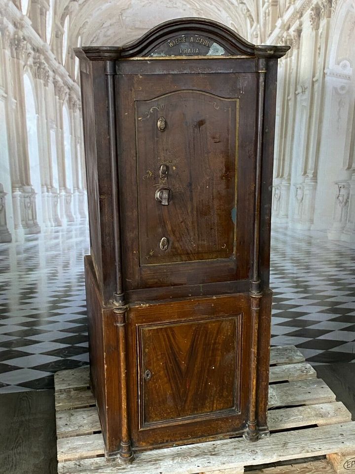 ANTIKER JUGENDSTIL TRESOR WIESE SPOL PRAG METALLGUSS MIT UNTERSCHRANK - Versand möglich 99 Euro - Wir sind für Sie da lokal in 86830 Schwabmünchen oder online ARTHOME24 in Schwabmünchen