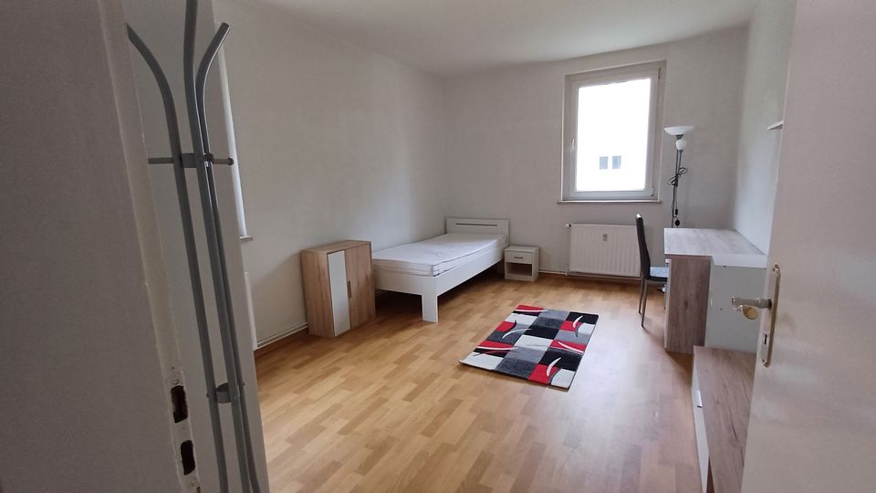 Möblierte Studi- Wohnung unweit der FH Merseburg - EG rechts in Merseburg