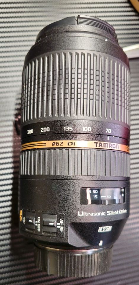 Nikon D-750/ Tamron 70-300F/4-5.6USDVC/17-35 F/2,8-4Di OSD/Nikon in Grevenbroich