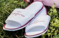 NEU Schuh Schlappen Hausschuh Weiß Rot Slipper Spa Wellness Bayern - Gilching Vorschau