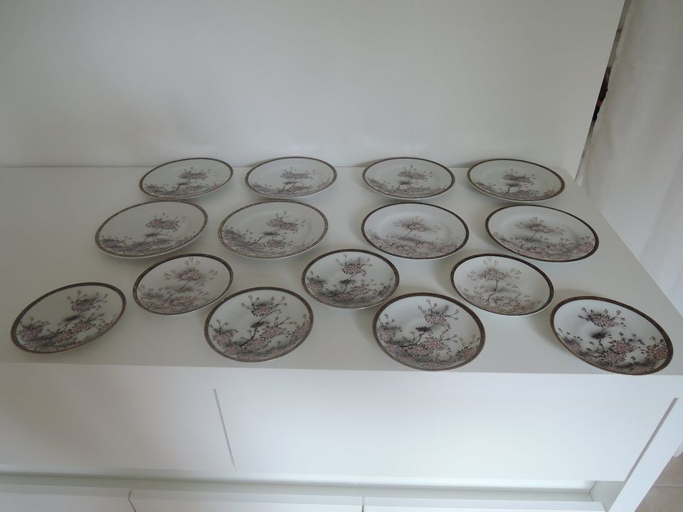 Jap. Teeservice, 26-teilig, handbemalt, Geisha-Motiv in Dresden