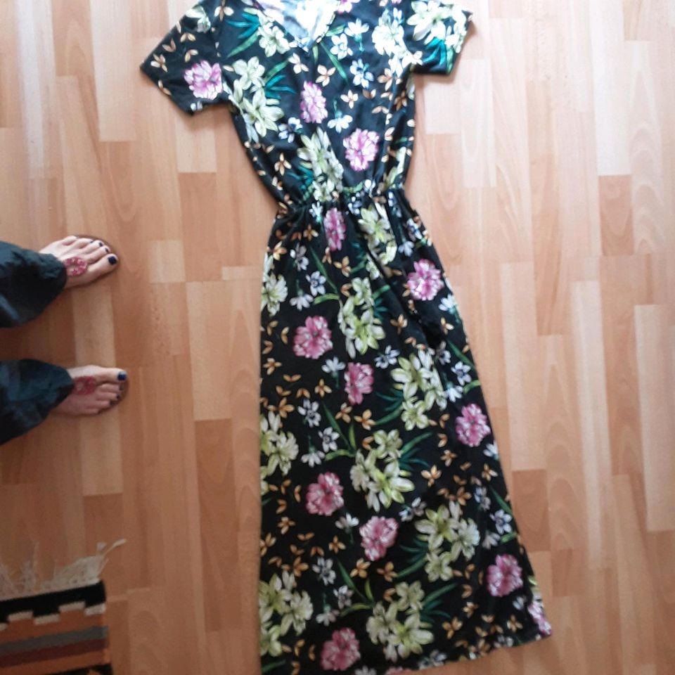 Langes Sommerkleid,  sehr gut gepflegt, 4,50€ in Meckenheim