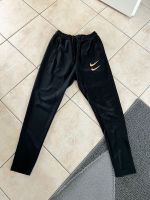 Jungs Jogginghose Trackpants Jogger Hose von Nike Gr.S Schleswig-Holstein - Bad Segeberg Vorschau