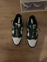 Nike dunk low dunkelgrün Dresden - Blasewitz Vorschau