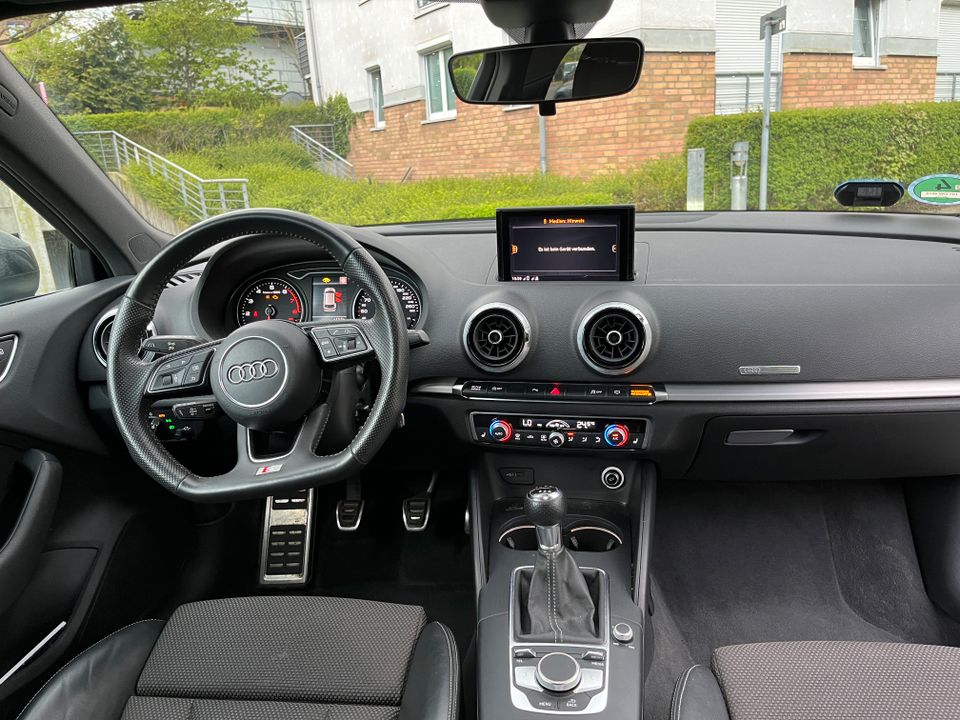 Audi A3 1.5 TFSI Sportback SLine Sport in Hamburg