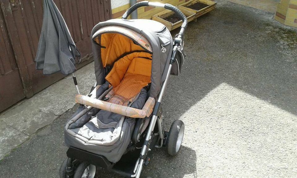 Hartan Racer Kinderwagen II in Nickenich