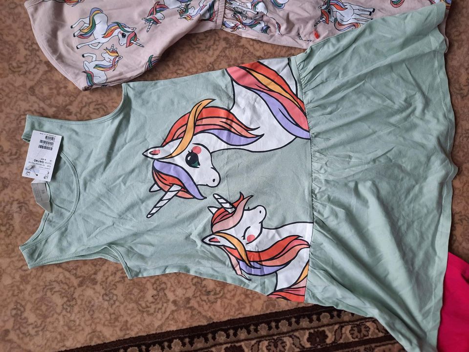 Für Einhorn-Fans Sommer Kleider Tshirts Tüll Glitzer Einhörner in Berlin