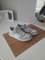 Nike Dunk Sneaker Schuhe Turnschuhe Gr.  37,5 Hessen - Stadtallendorf Vorschau