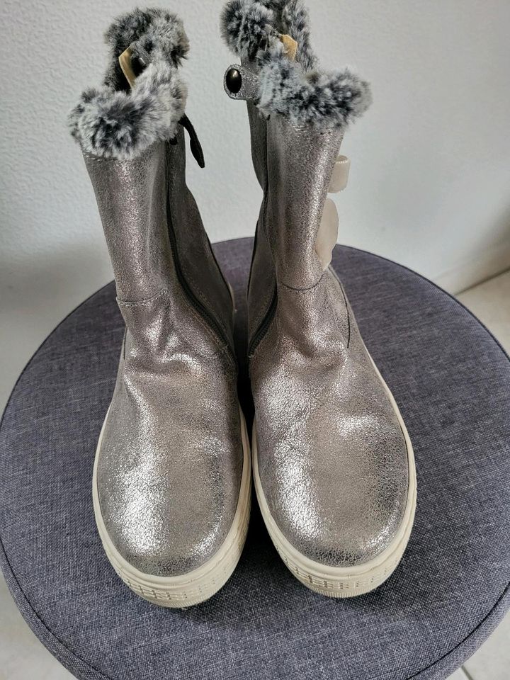 Primigi Stiefel Mädchen Größe 34 Silber in Ortenberg