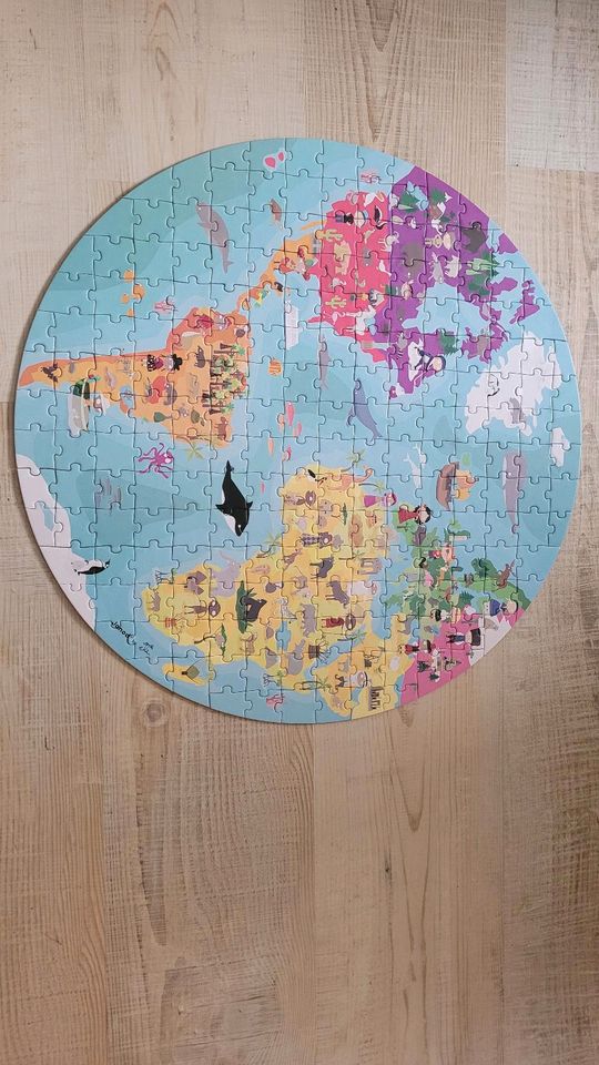 Puzzle rund "unsere Erde" in Blomberg