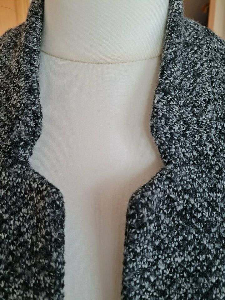 Damen Cardigan Jacke Boucle Material von C & A Gr. M/40 in Bayern -  Mindelheim | eBay Kleinanzeigen ist jetzt Kleinanzeigen