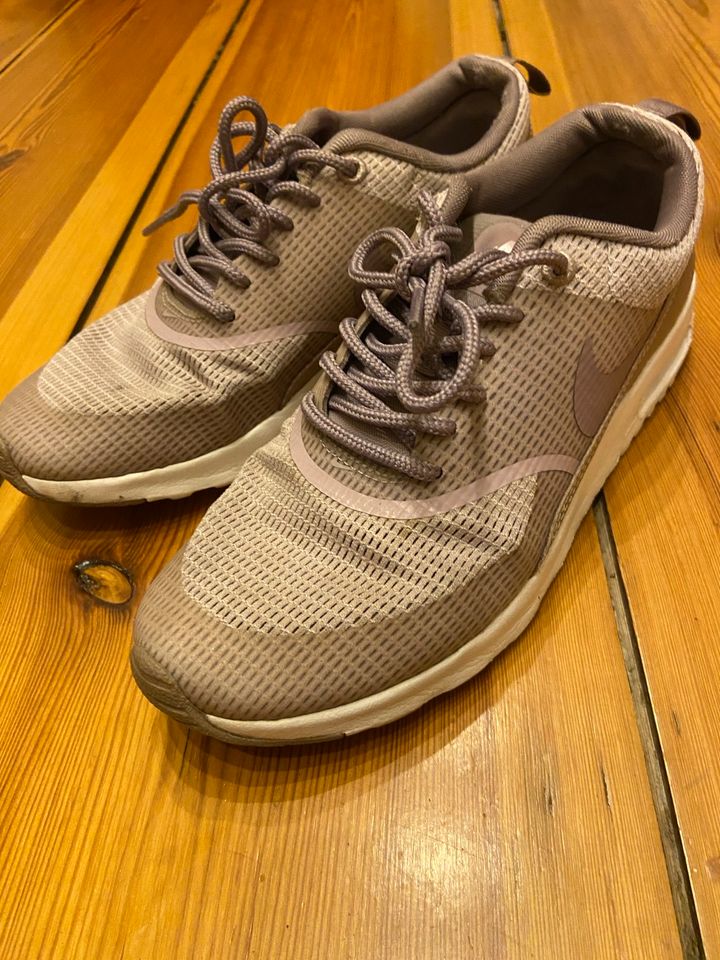 Nike Air Max Thea, Sneaker Sportschuhe, lila/flieder, Gr. 37,5 in Berlin