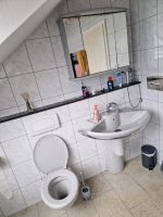 Badezimmer (Toilette, Waschbecken, Spiegelschrank) Wuppertal - Ronsdorf Vorschau