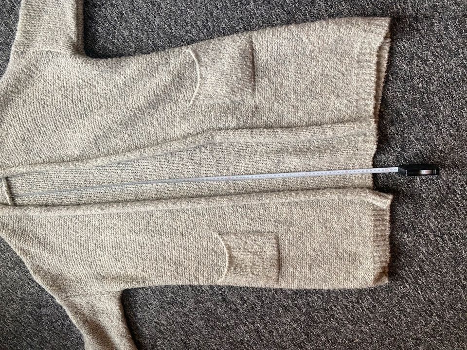 Strickjacke Strickmantel Cardigan grau beige braun L Italy Zara in Köln