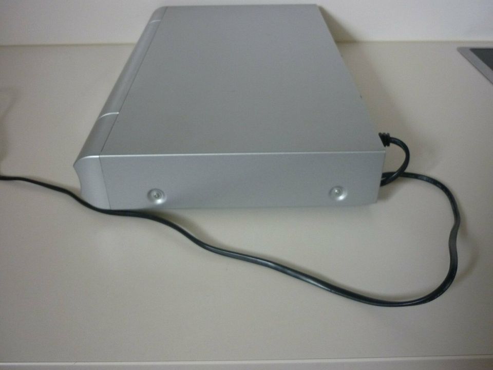 +23774+ DVD Player Minowa silber für Bastler in Heiligenhafen 