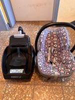 Maxicosi Babyschale Kindersitz mit Isofix Station Baden-Württemberg - Karlsruhe Vorschau