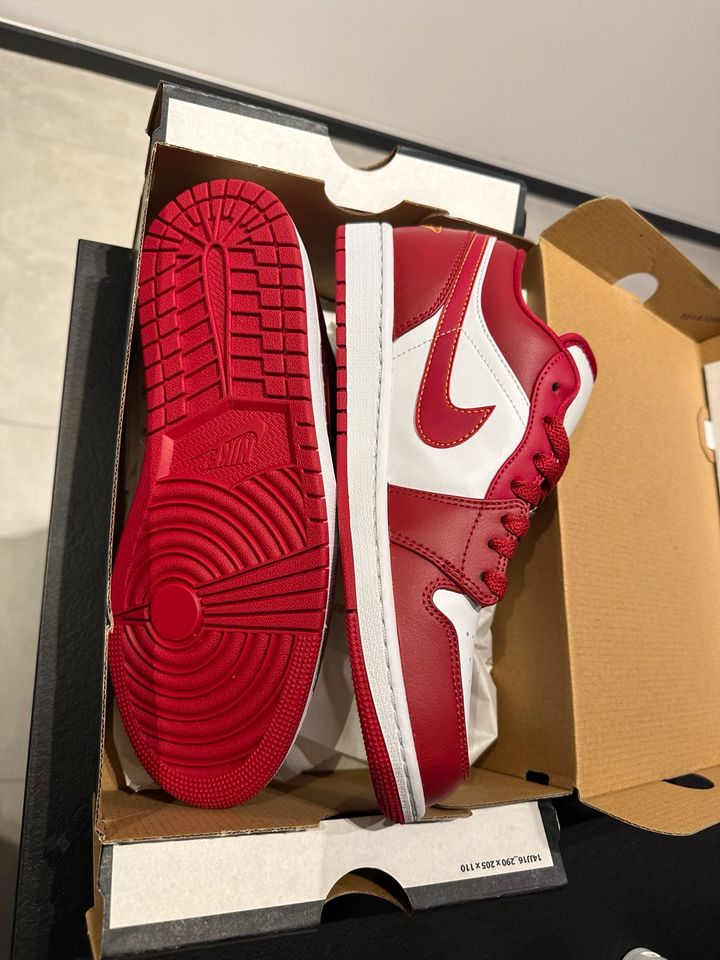 Nike Air Jordan 1 low Gr.42 EUR 8,5 NEU OVP red white Curry white in Bremen