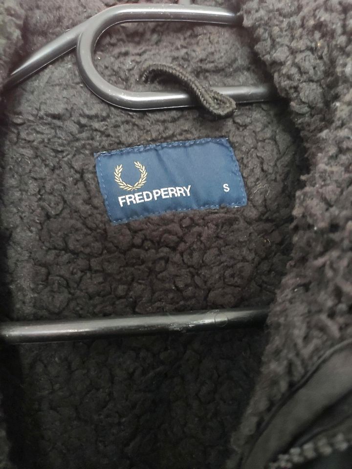 Fred Perry Herren Winterjacke S in Hannover