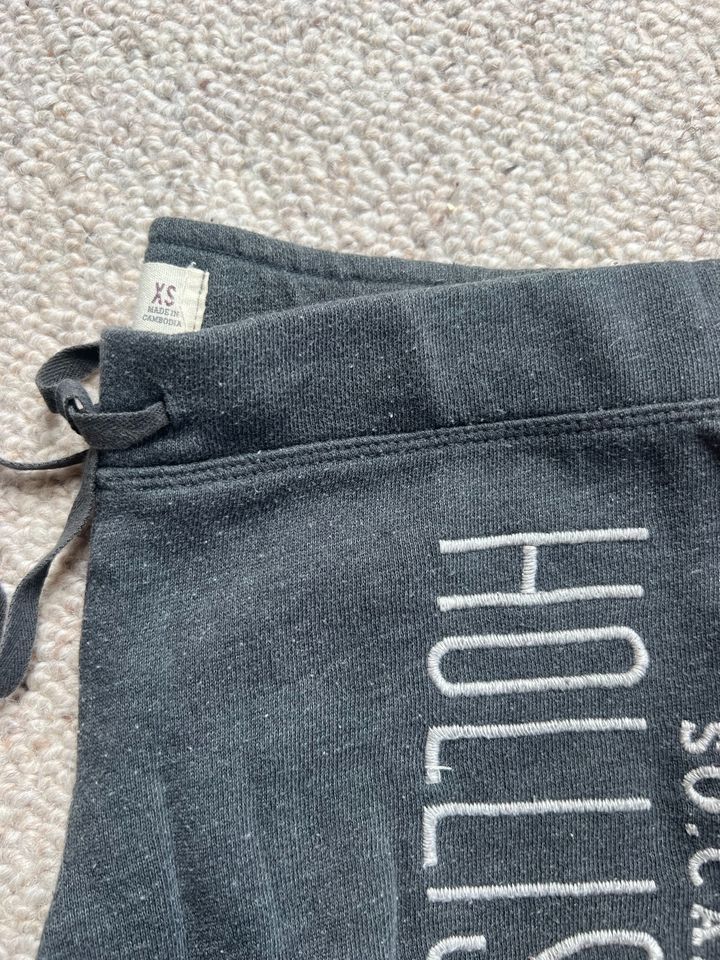 Hollister Bekleidungspaket hose jogger sweatshirt in Flensburg