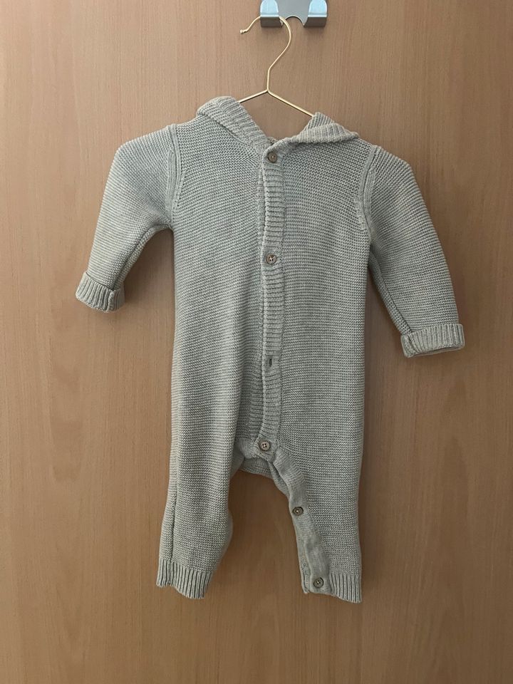 Strampler Overall Strick  beige greige braun mit Ohren in Egelsbach