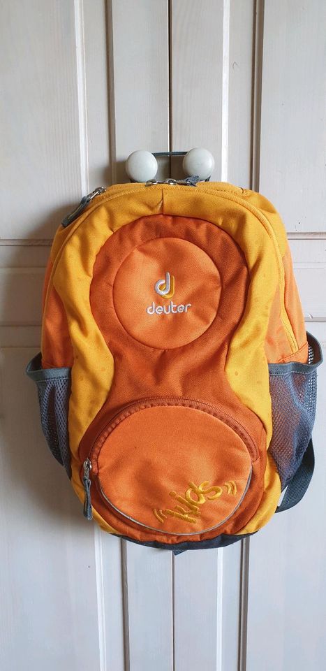 Kinderrucksack von DEUTER orange in Neufahrn