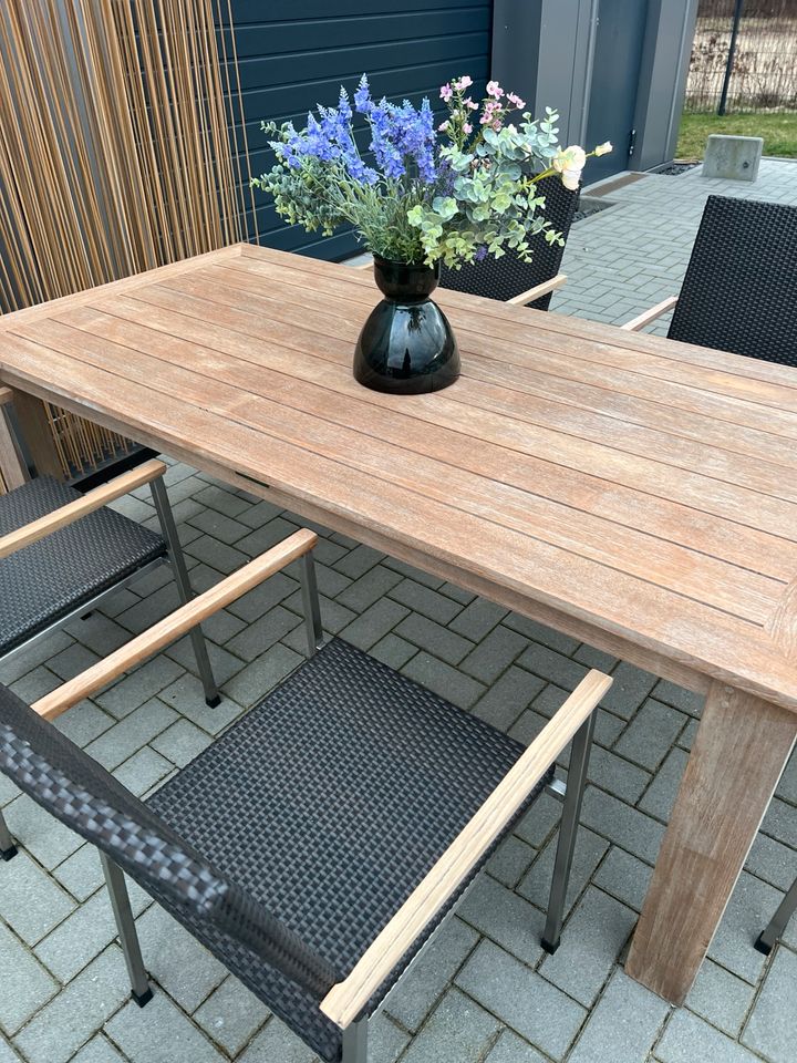 Royal Botania Teak Tisch 180x90 cm Top massiv in Seevetal