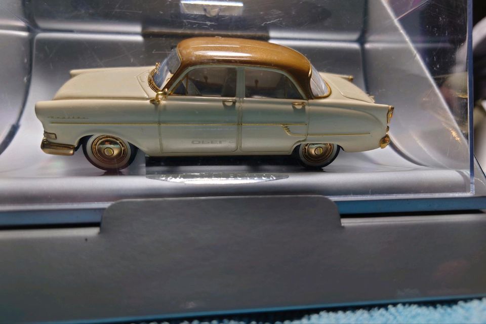 Opel Kapitän 1956 Schuco für Opel Car Collection 1:43 Créme/gold in Teltow