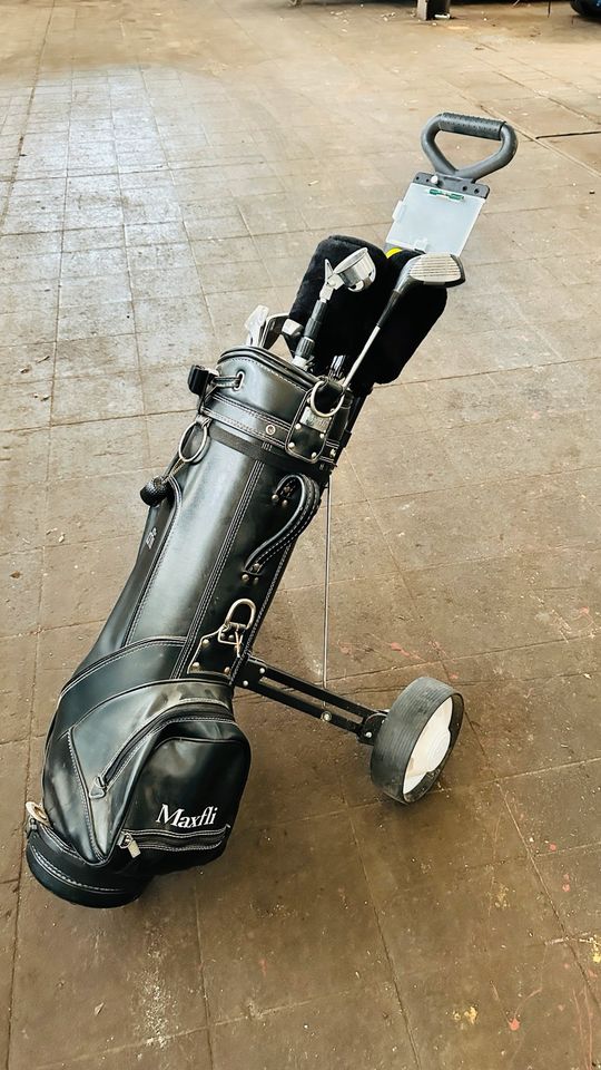 Golf Trolley Maxfli komplett ungereinigt in Düsseldorf