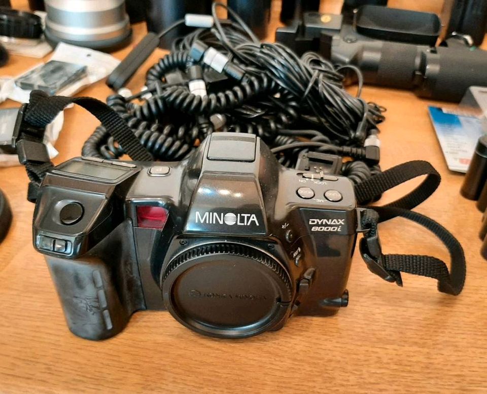 Kamera Minolta, Objektive, Blitz, Filter, Zubehör Sammlung in Großenlüder