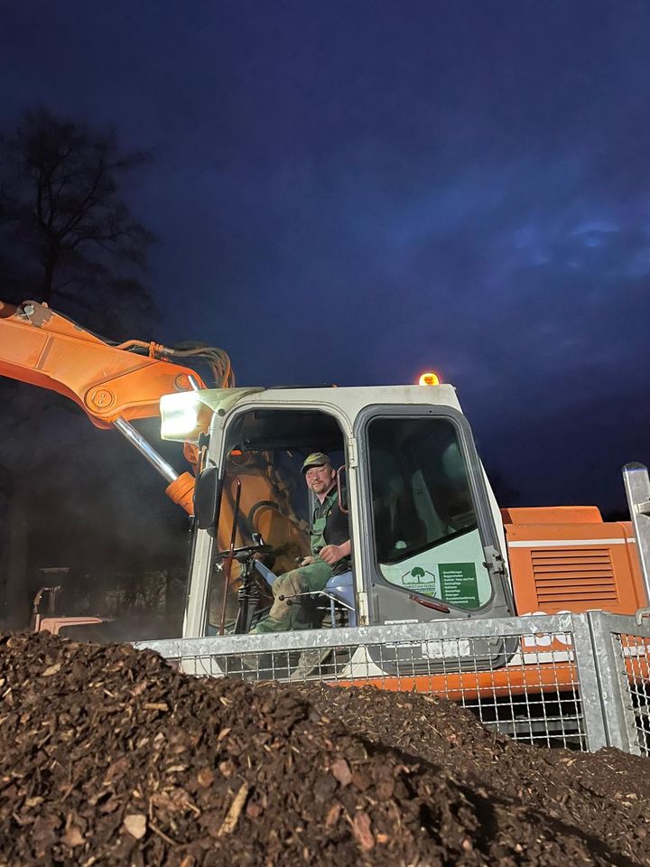 Rollrasen/Gartenbau/Garten/Zaunbau/Baggerarbeiten/Humus/Dünger in Regenstauf