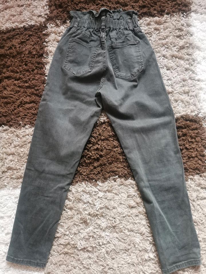 Jeans Hose Damen Gr. S in Köthen (Anhalt)