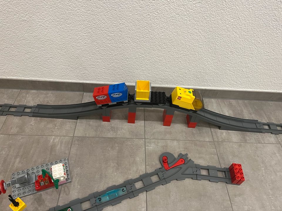 Lego Duplo Eisenbahn elektrisch, Weihnachtsgeschenk in Höpfingen