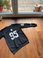 Pullover Nummer 95 schwarz weiß Sweatshirt Oberteil langarm Bayern - Fürth Vorschau