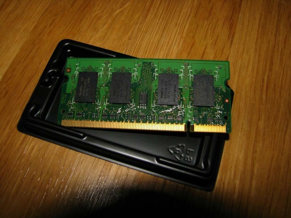 4*1GB DDR2-667 & 2GB DDR3-1066 für Laptop, defekt, für Schulungen in Schwaikheim