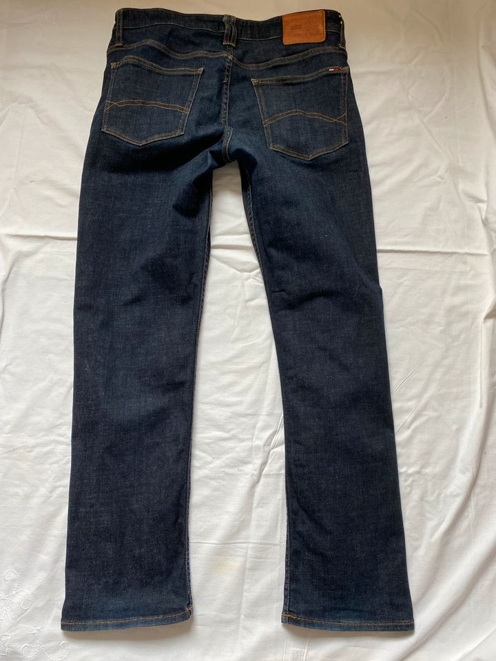 Tommy Hilfiger Jeans „Ryan Straight“ Größe 32/30 in Stuttgart