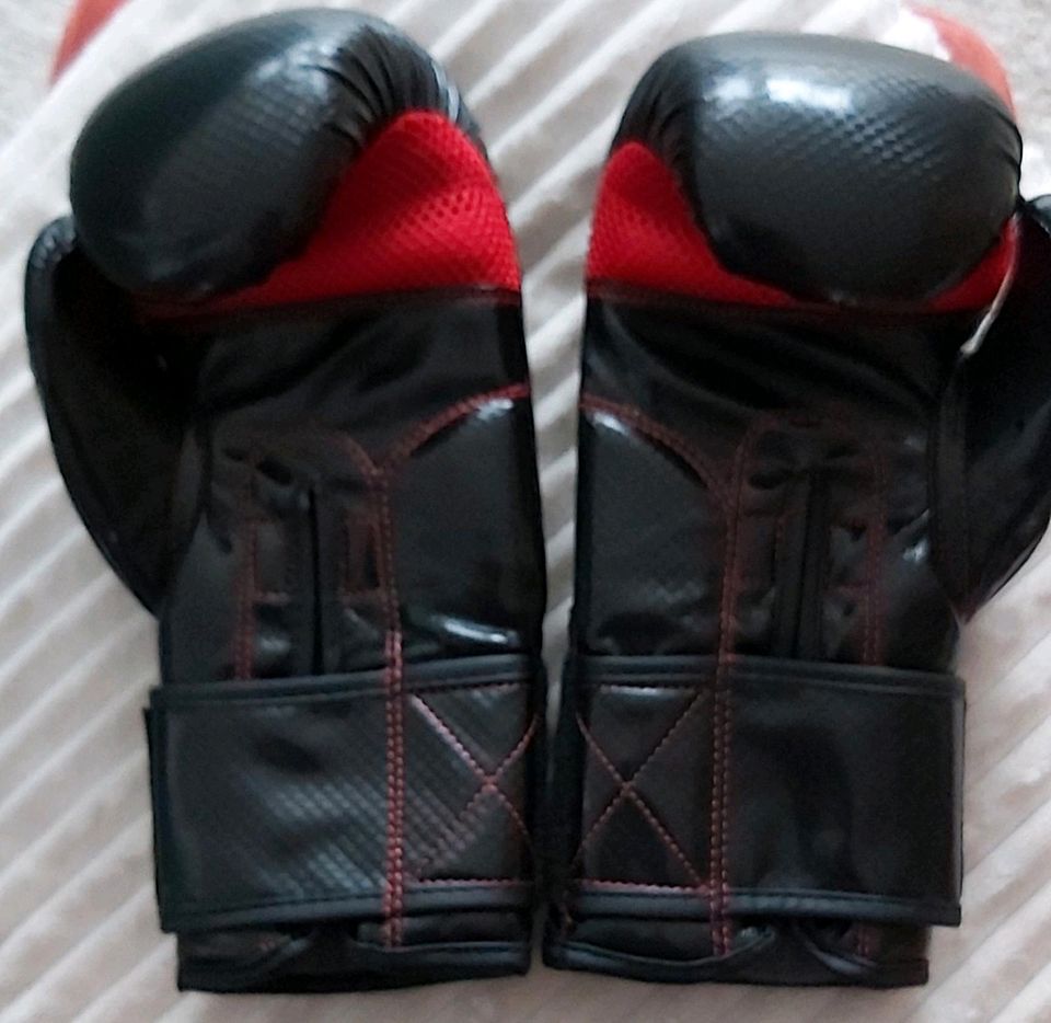 HAMMER Boxing-Handschuhe oz Kleinanzeigen - (Mittelfr) 8 eBay Aussenstadt-Sued jetzt Kleinanzeigen Nürnberg Lady in ist X-Shock 