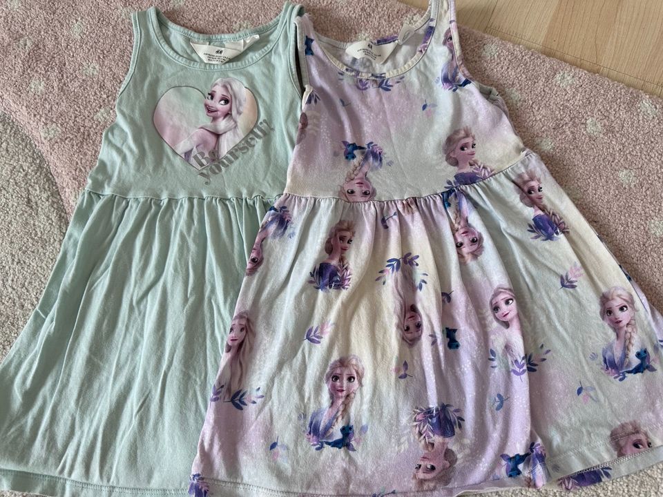 Kleider 11 Stück 98/104 H&M Elsa, C&A in Bad Lippspringe