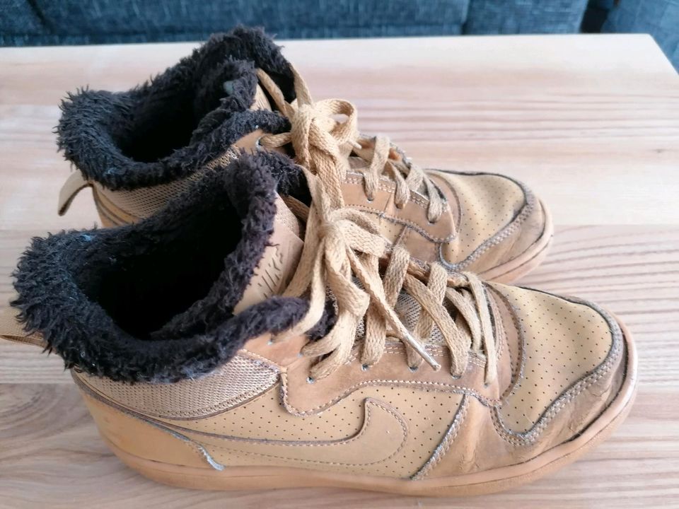 Nike Boots Sneakers gefüttert Braun Gr. 38,5 in Baden-Württemberg -  Bissingen an der Teck | eBay Kleinanzeigen ist jetzt Kleinanzeigen