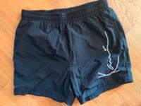 Badeshorts Herren KARL KANI Gr. S (Jungen Gr. 164 cm) München - Thalk.Obersendl.-Forsten-Fürstenr.-Solln Vorschau