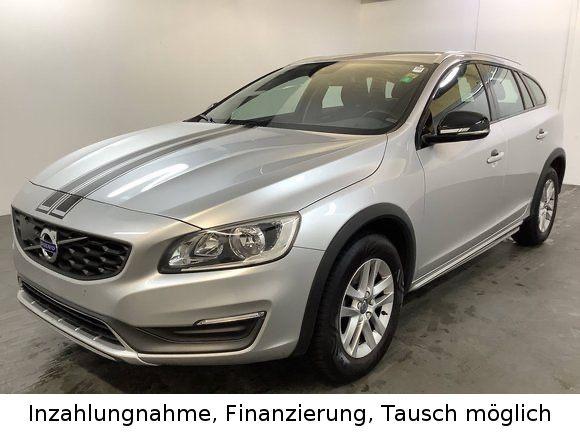 Abbildung des Autos Volvo V60 Cross Country …