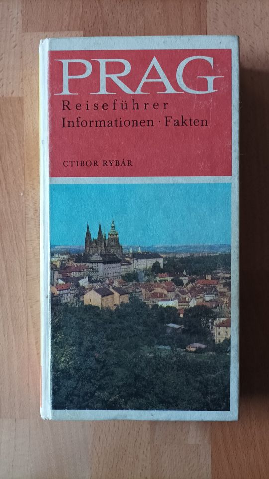 Buch - Prag / Reiseführer-Informationen-Fakten für 5,55 € in Merseburg