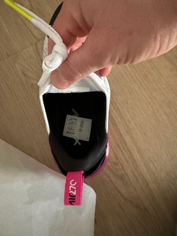 Nike Air Max 270 White Black Fuchsia Volt Neu Größe 45 in Ulm