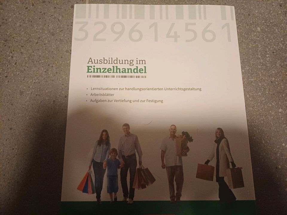 Ausbildung im Einzelhandel! Buch! Lernsituationen! in Berlin