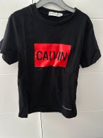Calvin Klein T-Shirt Gr . 110-116 Nordrhein-Westfalen - Bottrop Vorschau