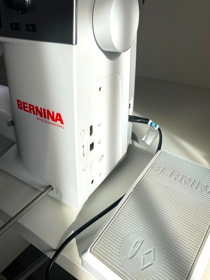 Bernina B480 Nähmaschine mit ganz viel Zubehör&Nähfuß Nr.8 in Jüchen