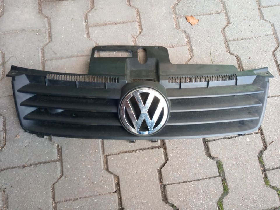 VW Polo 9N Grill Kühlergrill - Original in Denklingen