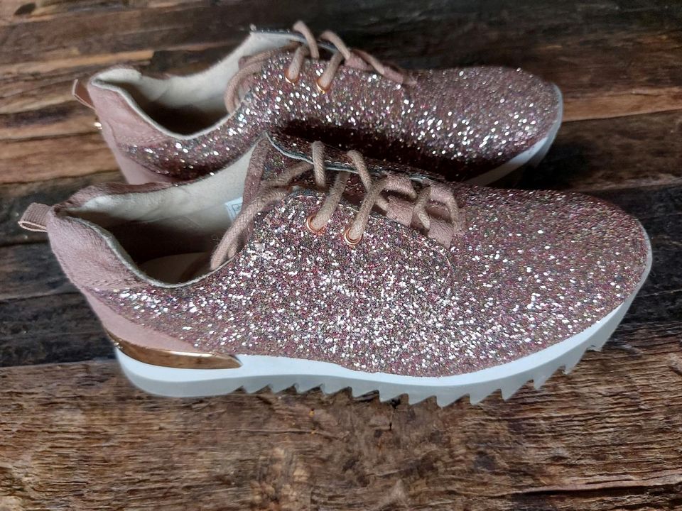 Süßer Glitzer Sneaker von Tom Tailor Gr.38 in Neunkirchen